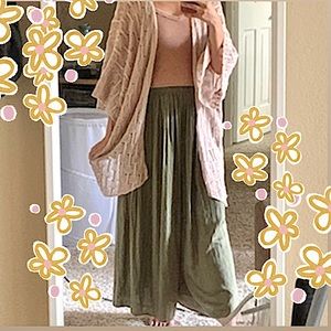 🌸 (3 for $10) Uniqlo army green women pleated pants